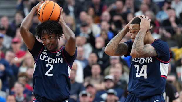 Gonzaga Bulldogs UConn Huskies49